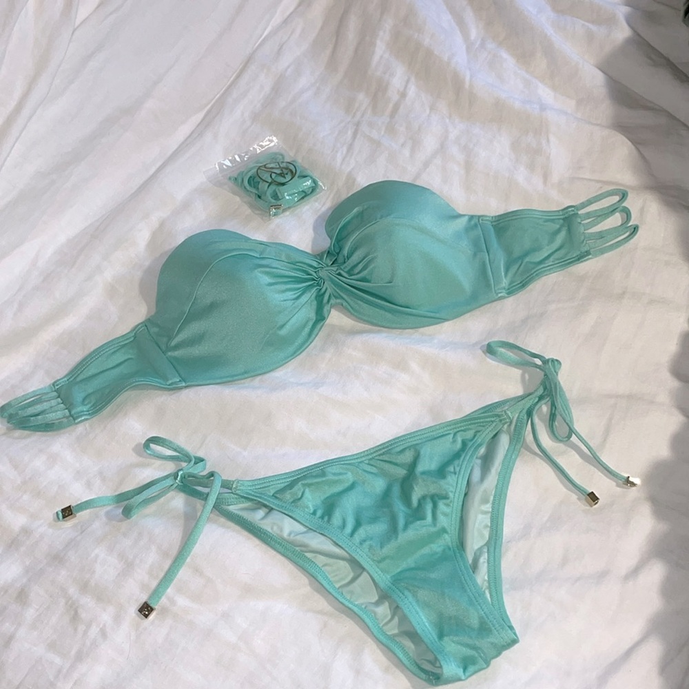 Gorgeous Victoria’s Secret bikini swimsuit